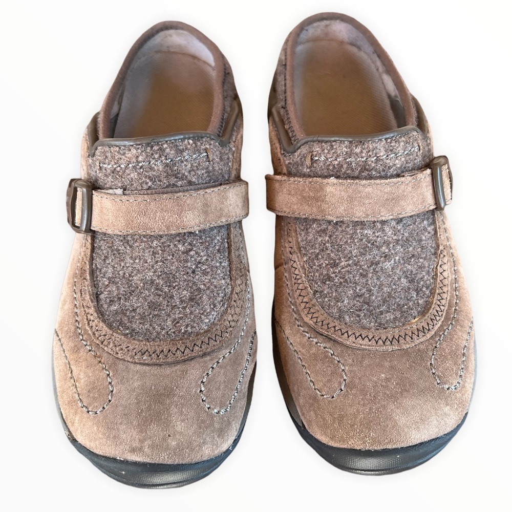 Merrell Encore Sidestep Clog in Stone Color Size 6